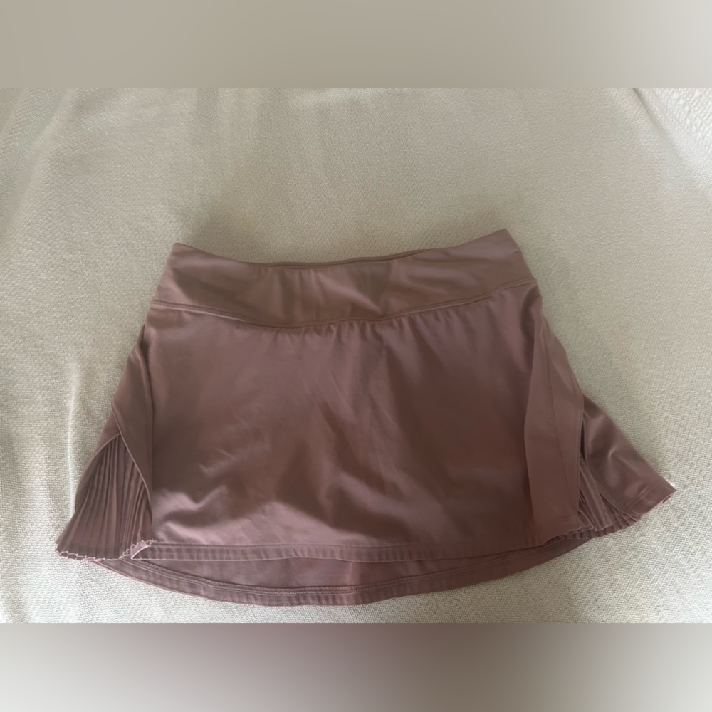 Lululemon skort regular length size 6 mauve rose color
